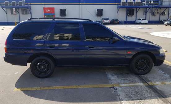 FORD-ESCORT-1998