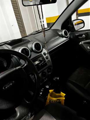 FORD-FIESTA-2008