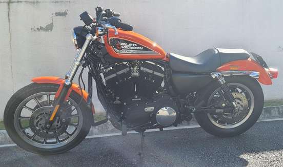 HARLEY-DAVIDSON-SPORTSTER XL 883 R-2010