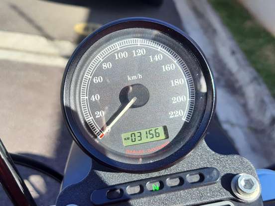 HARLEY-DAVIDSON-SPORTSTER XL 883 R HARLEY-DAVIDSON-SPORTSTER XL 883 R-2010