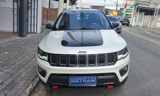 JEEP COMPASS 2.0 16V DIESEL TRAILHAWK 4X4 AUTOMÁTICO JEEP COMPASS 2.0 16V DIESEL TRAILHAWK 4X4 AUTOMÁTICO