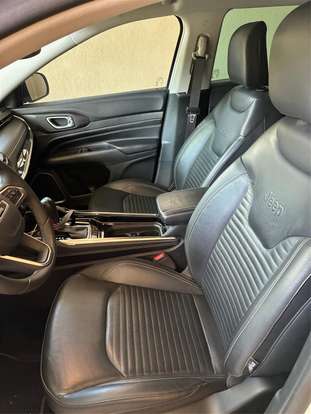JEEP-COMMANDER-2023