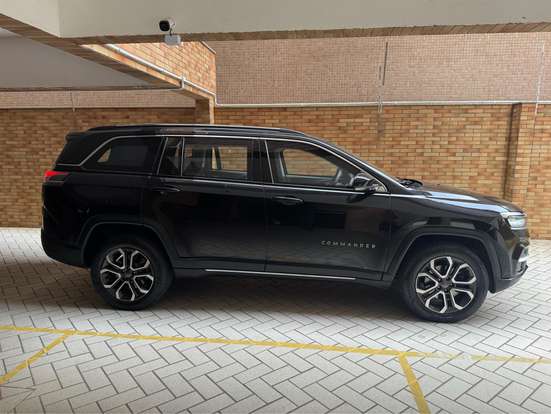 JEEP-COMMANDER-2022