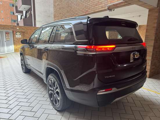 JEEP-COMMANDER-2022