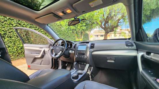 KIA-SORENTO-2012