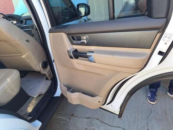 LAND ROVER-DISCOVERY 4-2014