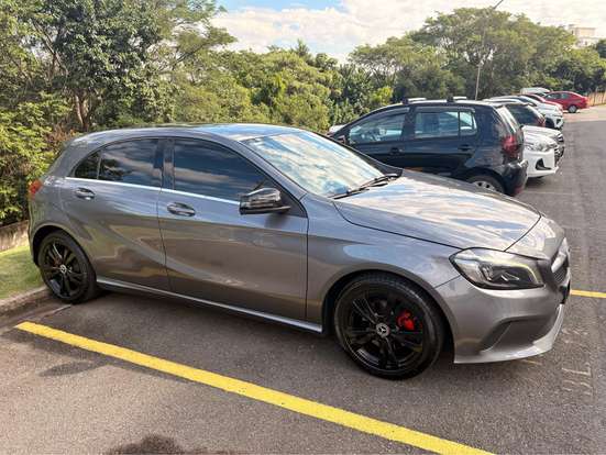 MERCEDES-BENZ-A 200-2018