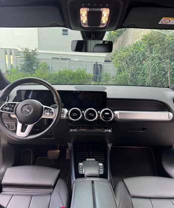 MERCEDES-BENZ-GLB 200-2021