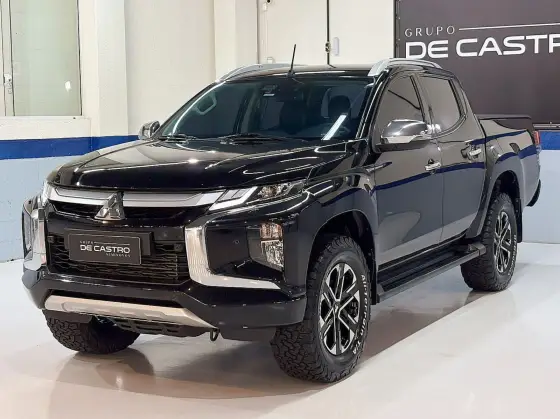 MITSUBISHI L200 TRITON 2.4 16V TURBO DIESEL SPORT HPE-S CD 4P 4X4 AUTOMÁTICO MITSUBISHI L200 TRITON 2.4 16V TURBO DIESEL SPORT HPE-S CD 4P 4X4 AUTOMÁTICO
