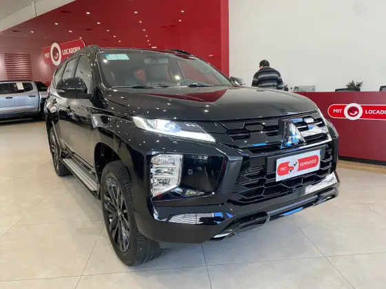 MITSUBISHI PAJERO SPORT 2.4 16V MIVEC TURBO DIESEL LEGEND BLACK AWD AUTOMÁTICO MITSUBISHI PAJERO SPORT 2.4 16V MIVEC TURBO DIESEL LEGEND BLACK AWD AUTOMÁTICO