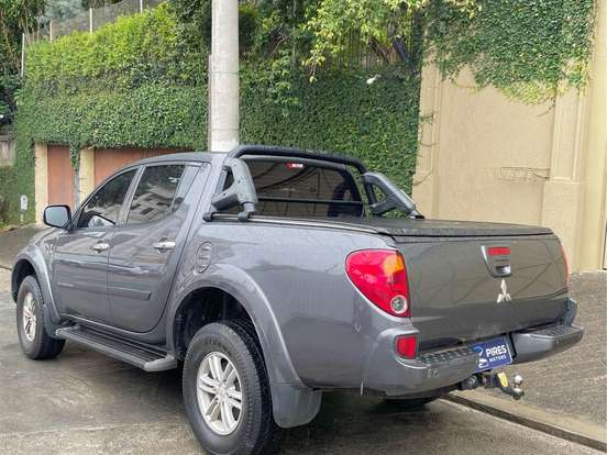 MITSUBISHI-L200 TRITON-3.2 HPE 4X4 CD 16V TURBO INTERCOOLER DIESEL 4P AUTOMÁTICO MITSUBISHI-L200 TRITON-2015
