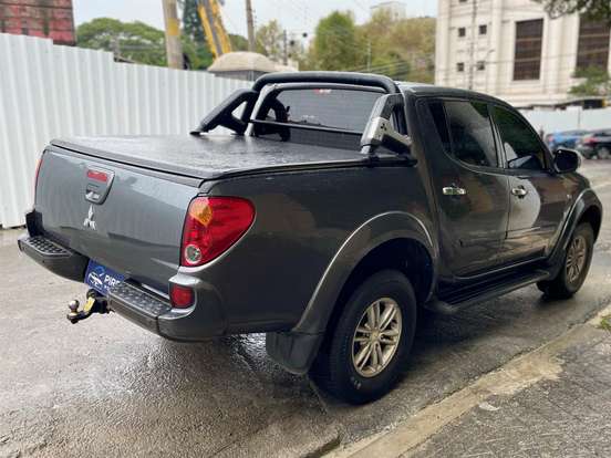 MITSUBISHI-L200 TRITON-3.2 HPE 4X4 CD 16V TURBO INTERCOOLER DIESEL 4P AUTOMÁTICO MITSUBISHI-L200 TRITON-2015
