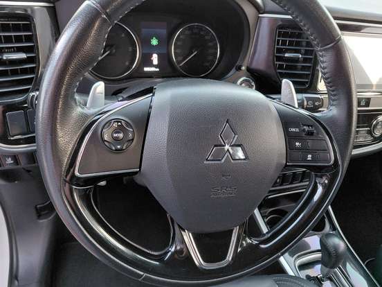 MITSUBISHI-OUTLANDER-2.2 MIVEC DI-D DIESEL HPE-S AWD AUTOMÁTICO MITSUBISHI-OUTLANDER-2018