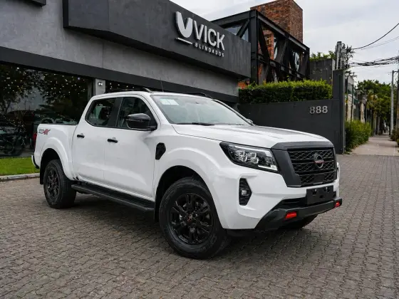 NISSAN FRONTIER 2.3 16V TURBO DIESEL PRO4X CD 4X4 AUTOMÁTICO NISSAN FRONTIER 2.3 16V TURBO DIESEL PRO4X CD 4X4 AUTOMÁTICO