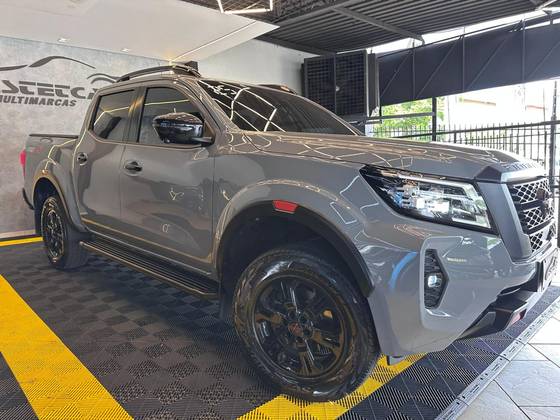 NISSAN FRONTIER 2.3 16V TURBO DIESEL PRO4X CD 4X4 AUTOMÁTICO