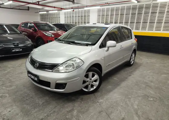 NISSAN TIIDA 1.8 SL 16V FLEX 4P MANUAL