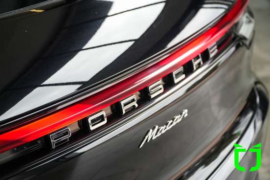 PORSCHE-MACAN-2019