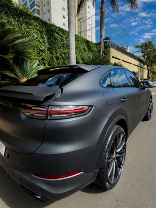 PORSCHE-CAYENNE-2020