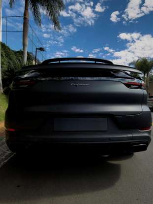 PORSCHE-CAYENNE-2020
