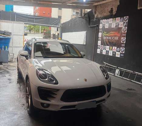 PORSCHE-MACAN-2015