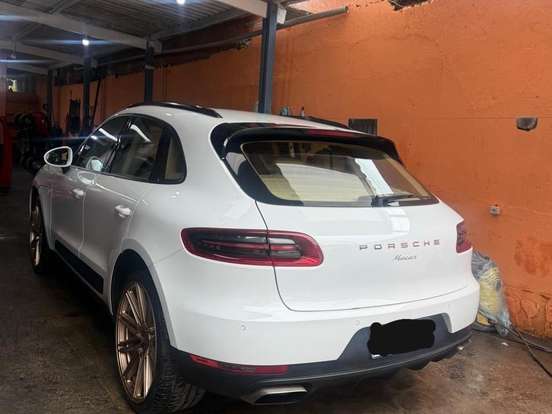 PORSCHE-MACAN-2.0 16V GASOLINA 4P AUTOMÁTICO PORSCHE-MACAN-2015