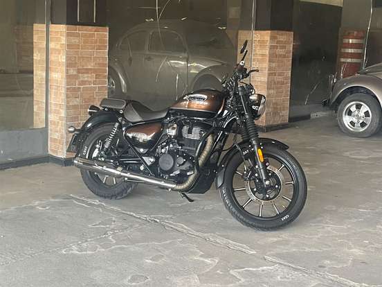 ROYAL ENFIELD-METEOR 350 SUPERNOVA-2023