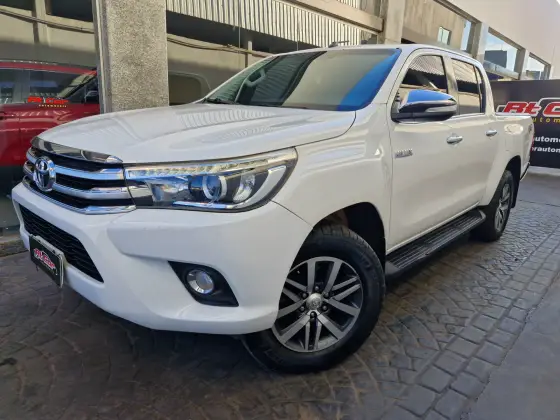 TOYOTA HILUX 2.8 SRX 4X4 CD 16V DIESEL 4P AUTOMÁTICO