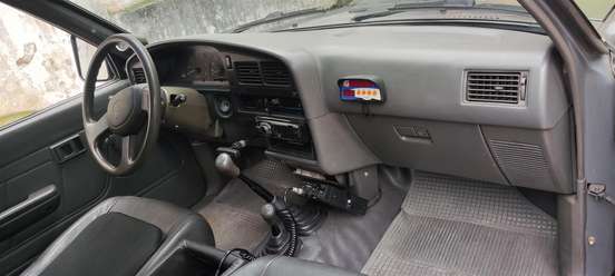 TOYOTA-HILUX-1992