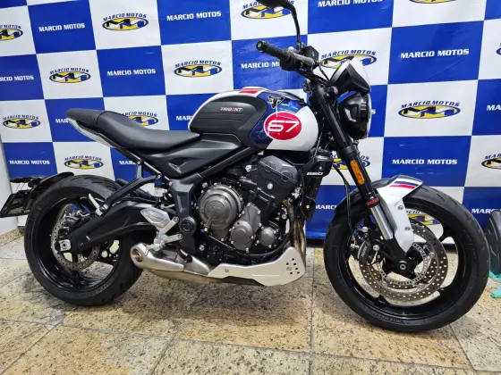 TRIUMPH TRIDENT 660 TRIPLE TRIBUTE EDITION 