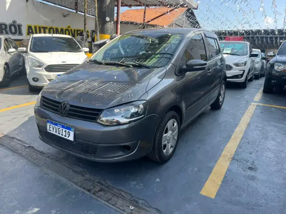 VOLKSWAGEN FOX 1.0 MI TREND 8V FLEX 4P MANUAL VOLKSWAGEN FOX 1.0 MI TREND 8V FLEX 4P MANUAL