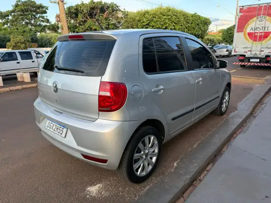 VOLKSWAGEN-FOX-2012