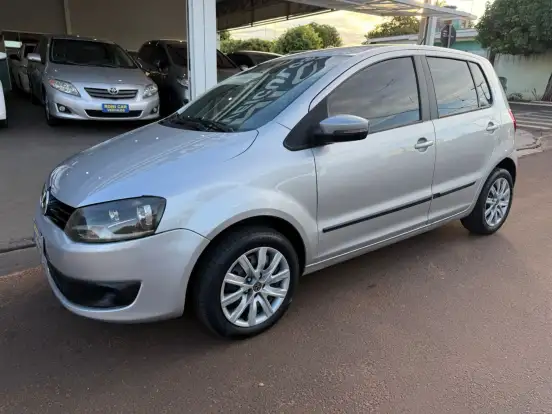 VOLKSWAGEN-FOX-2012