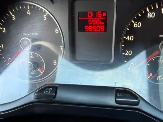 VOLKSWAGEN-FOX-2012
