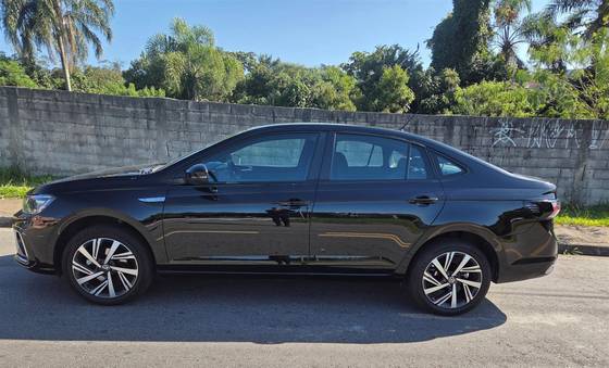 VOLKSWAGEN VIRTUS 1.0 200 TSI HIGHLINE AUTOMÁTICO