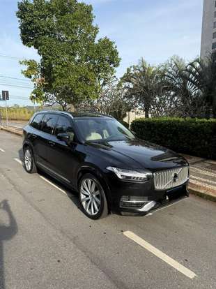 VOLVO-XC90-2019