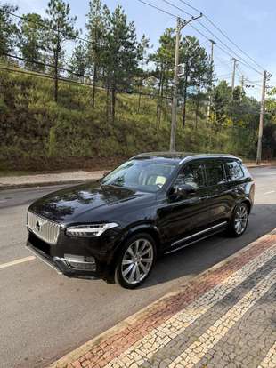 VOLVO-XC90-2019