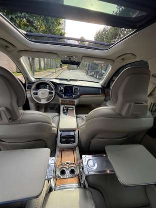 VOLVO-XC90-2019