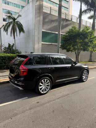 VOLVO-XC90-2019