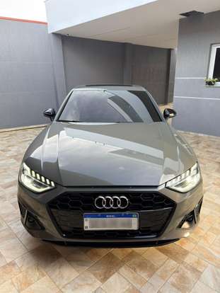 AUDI-A4-2022