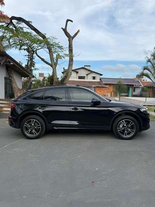 AUDI-Q5-2023
