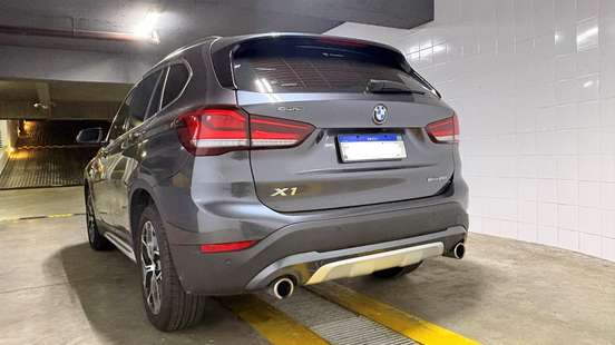 BMW-X1-2021