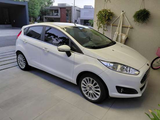 FORD-FIESTA-1.6 TITANIUM HATCH 16V FLEX 4P POWERSHIFT FORD-FIESTA-2016