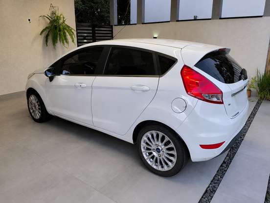 FORD-FIESTA-1.6 TITANIUM HATCH 16V FLEX 4P POWERSHIFT FORD-FIESTA-2016