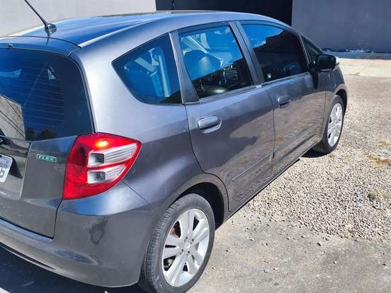 HONDA-FIT-2011