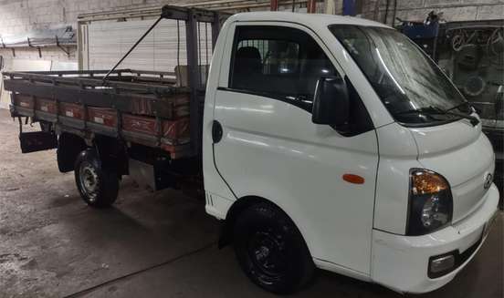 HYUNDAI-HR-2013