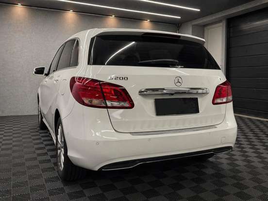 MERCEDES-BENZ-B 200-2016