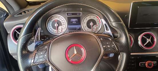 MERCEDES-BENZ-CLASSE A-1.6 200 TURBO URBAN GASOLINA 4P AUTOMATIZADO MERCEDES-BENZ-CLASSE A-2014