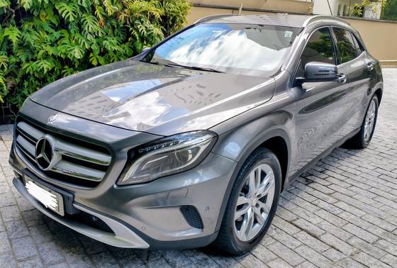 MERCEDES-BENZ GLA 200 1.6 CGI ADVANCE 16V TURBO FLEX 4P AUTOMÁTICO