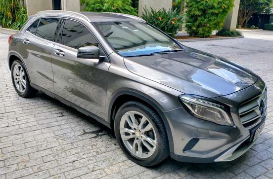 MERCEDES-BENZ-GLA 200-2016