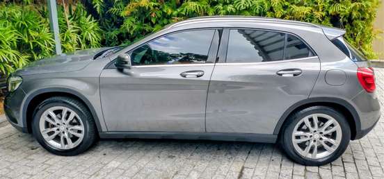 MERCEDES-BENZ-GLA 200-2016